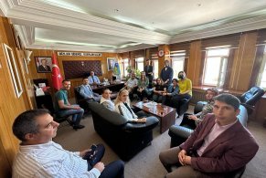 Çayırbağ Belediyesine öğretmenlerden anlamlı ziyaret